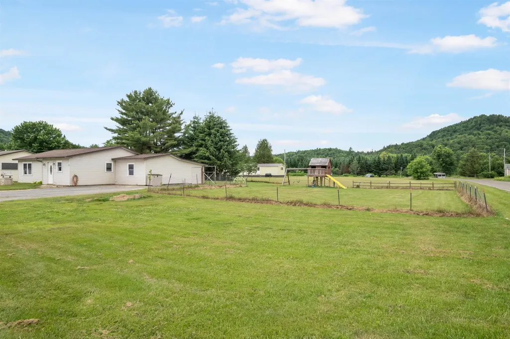 19 Us Route 3 Clarksville NH 03592