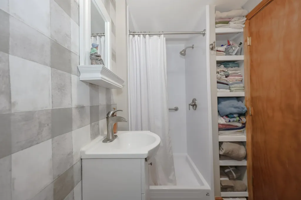 1 Woodbridge Lsp Road Gilford NH 03249