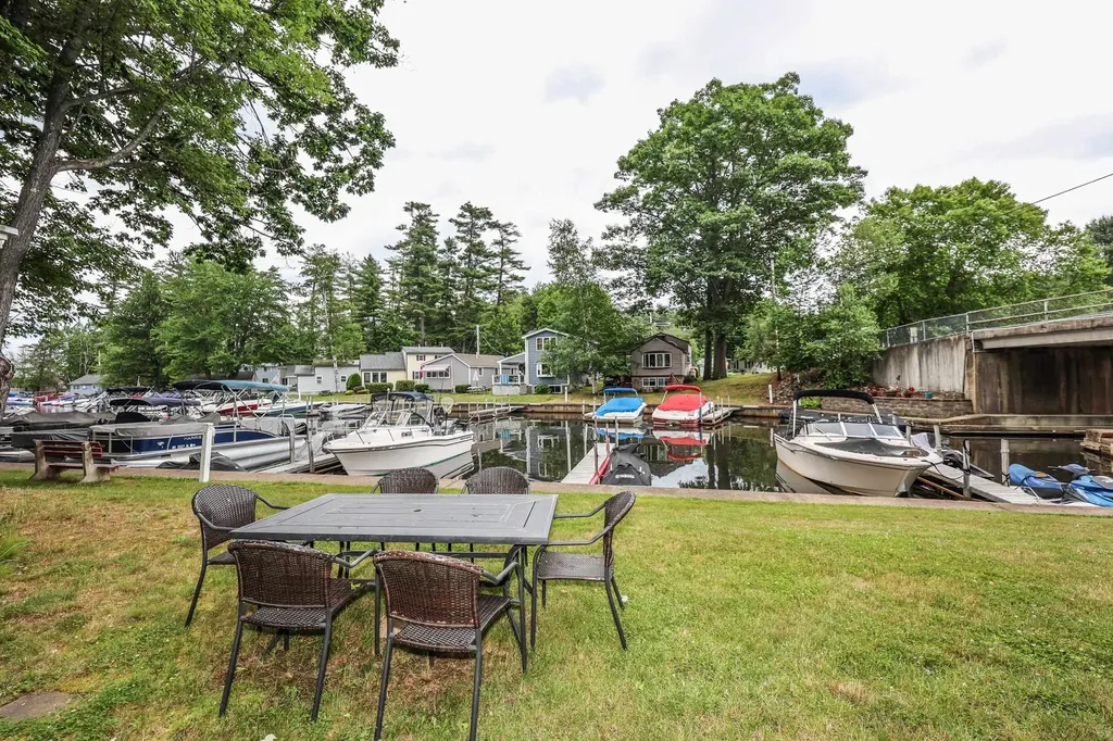 1 Woodbridge Lsp Road Gilford NH 03249