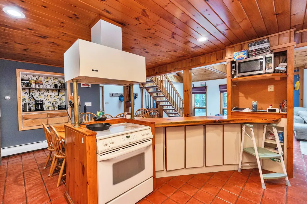 621 East Deering Road Deering NH 03244