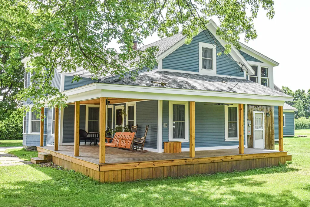 20 Park Street Underhill VT 05489