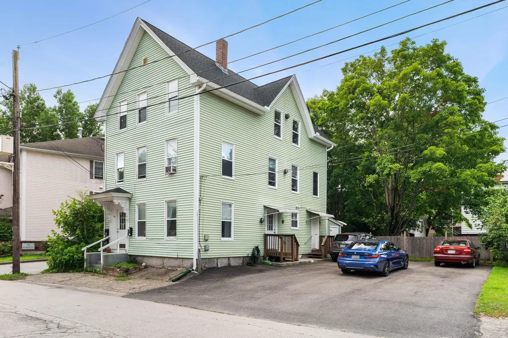 89 4th Street Manchester NH 03102