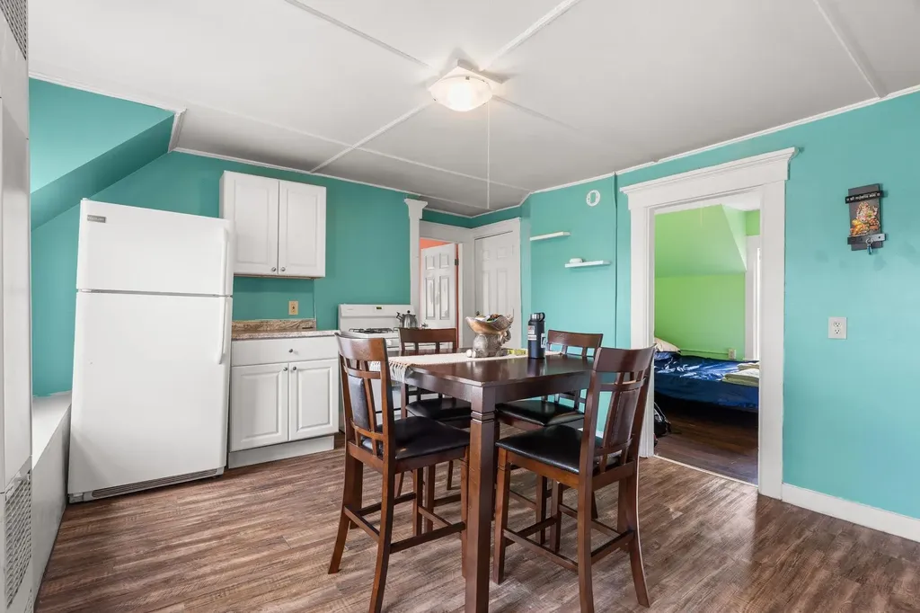 89 4th Street Manchester NH 03102