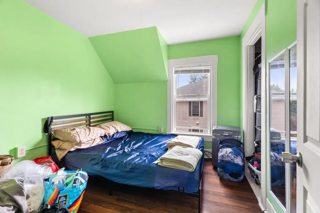 89 4th Street Manchester NH 03102