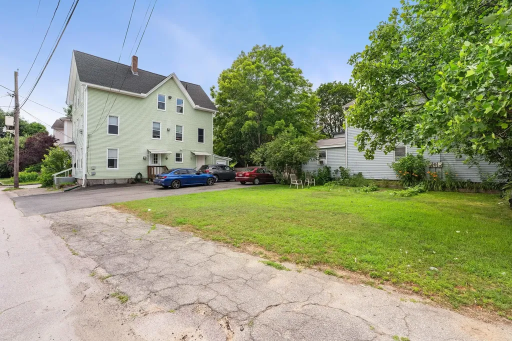 89 4th Street Manchester NH 03102