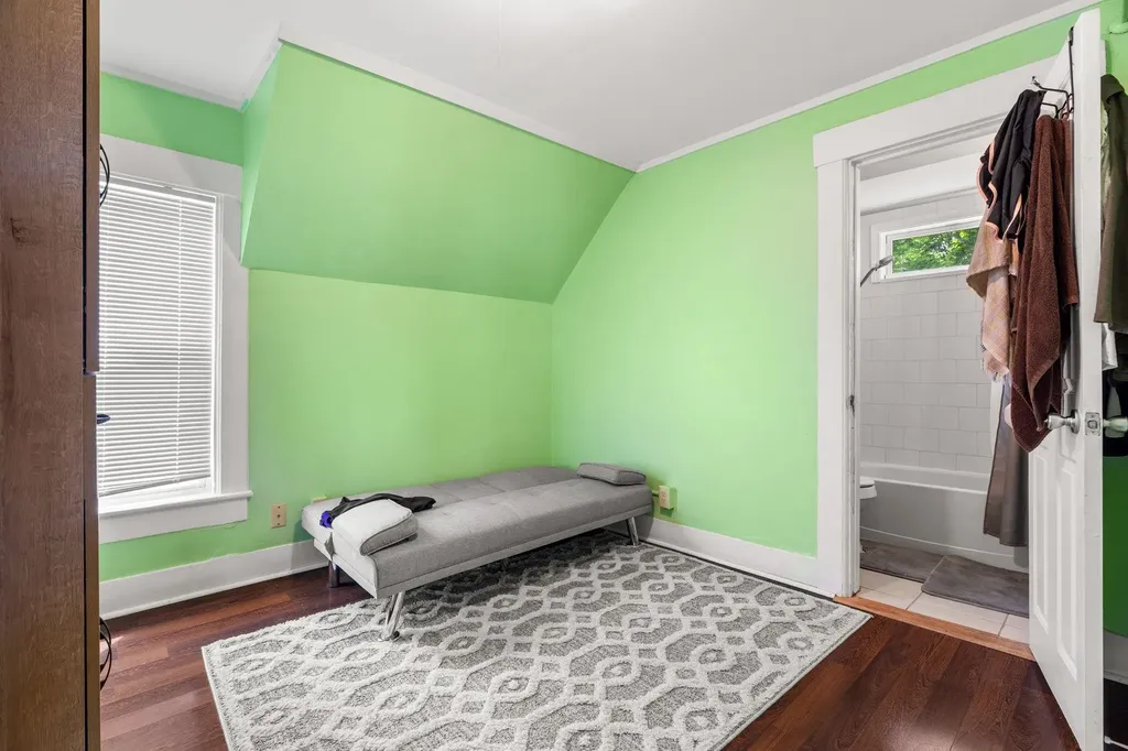 89 4th Street Manchester NH 03102