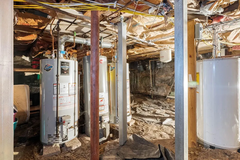 89 4th Street Manchester NH 03102