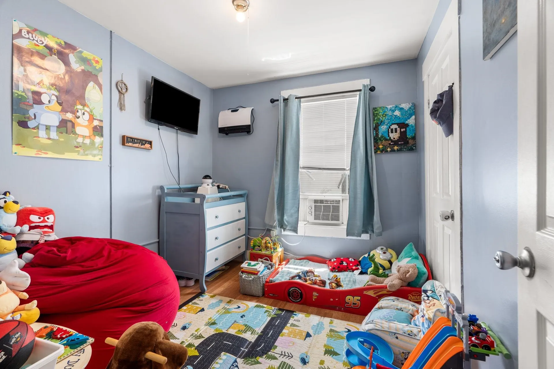 89 4th Street Manchester NH 03102