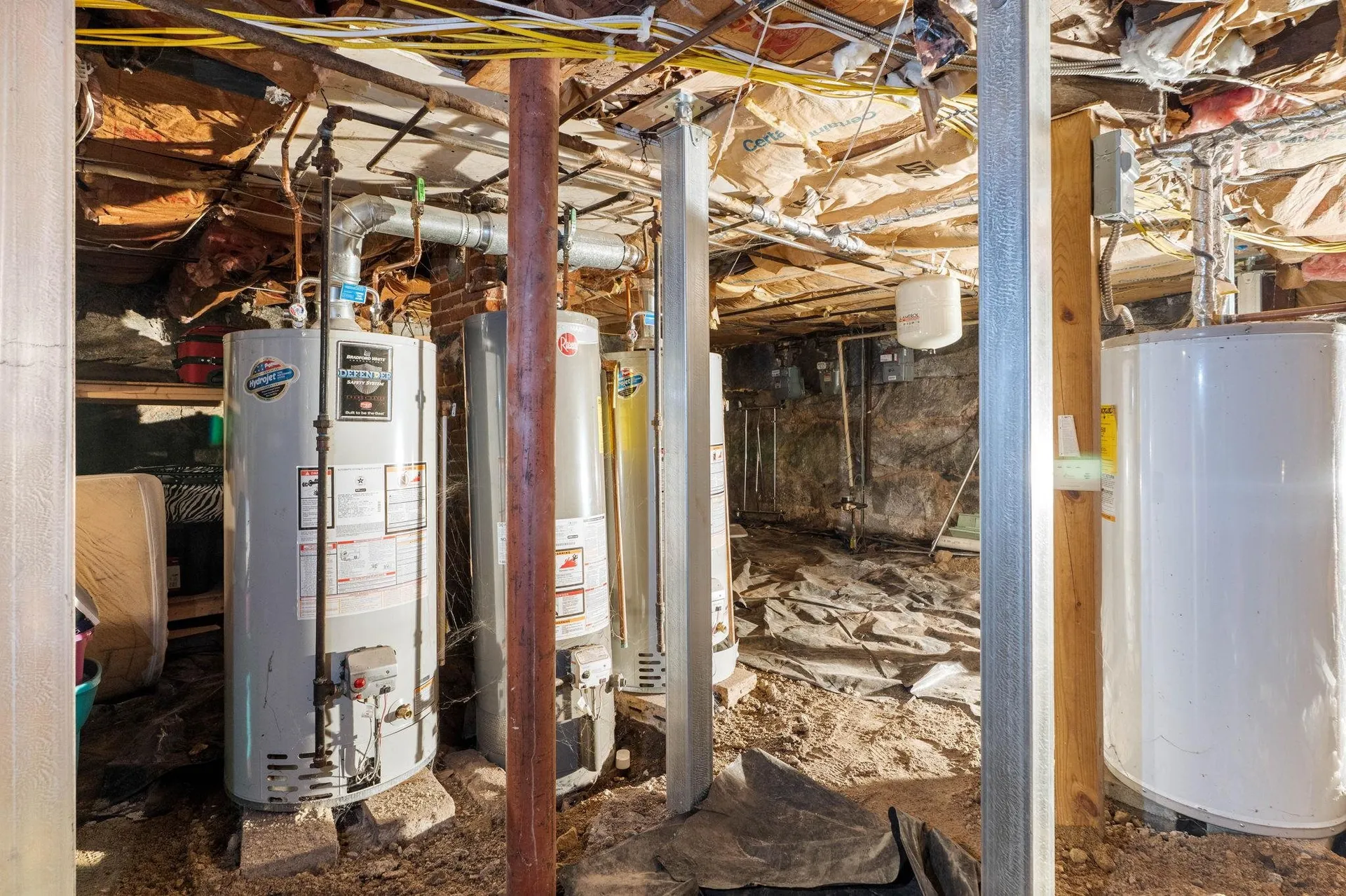 89 4th Street Manchester NH 03102