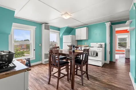 89 4th Street Manchester NH 03102
