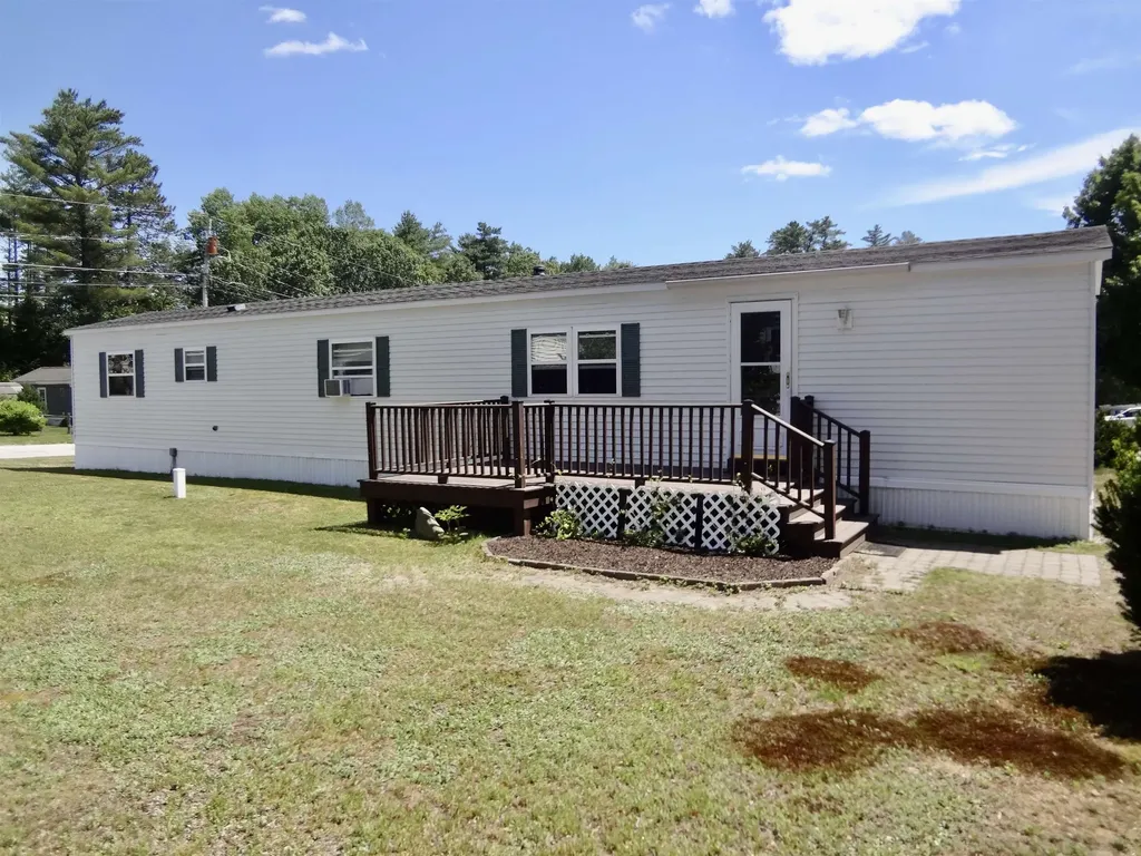 5 Brook Circle Loudon NH 03307