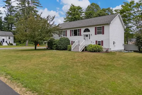 7 Amanda Street Rochester NH 03867