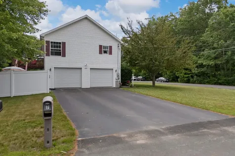 7 Amanda Street Rochester NH 03867