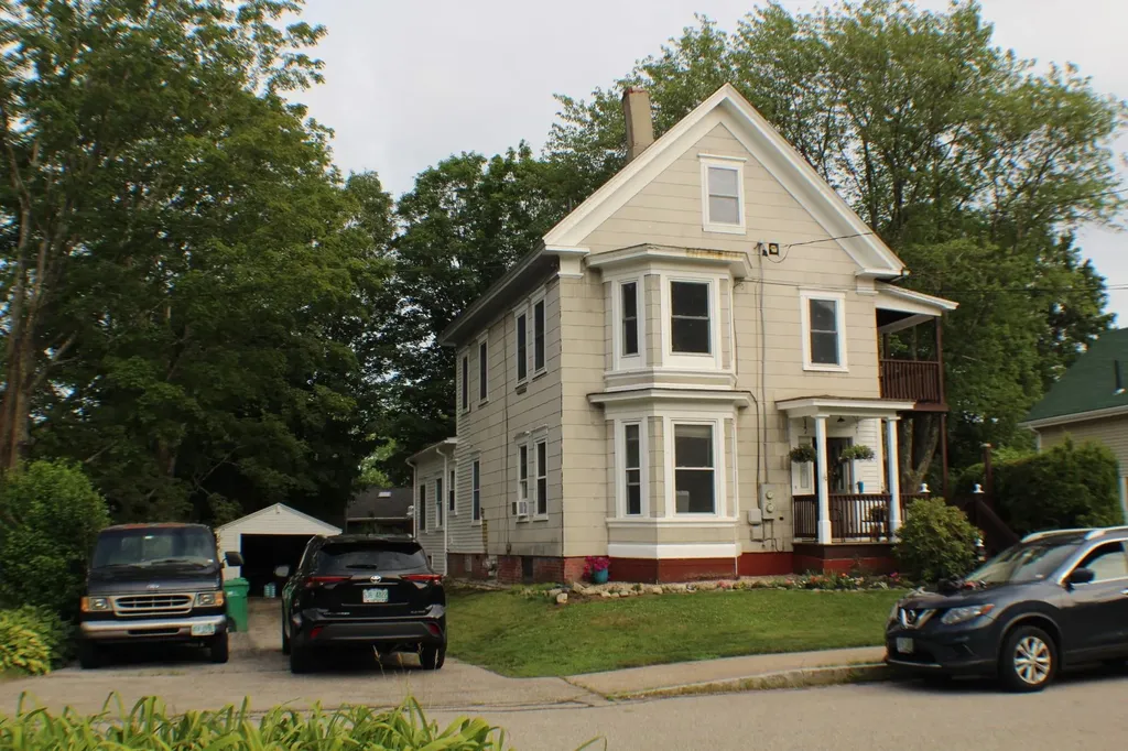 12 Abbott Street Rochester NH 03868