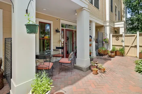 162 South Main Street Stowe VT 05672