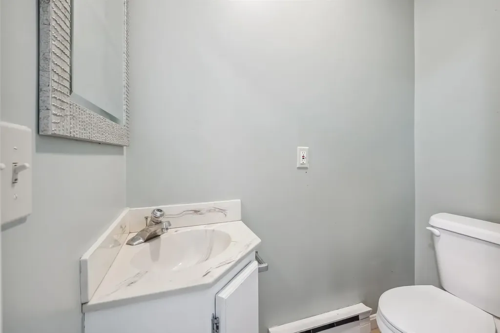 239 Twin Oaks Terrace South Burlington VT 05403