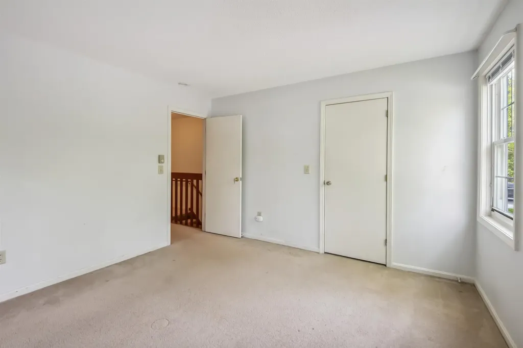 239 Twin Oaks Terrace South Burlington VT 05403