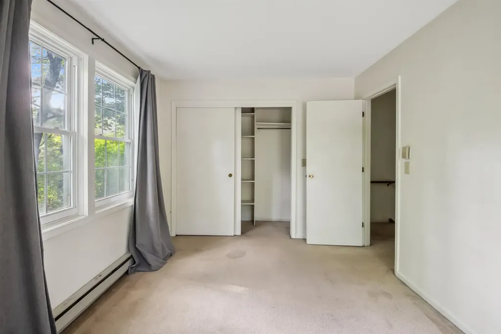 239 Twin Oaks Terrace South Burlington VT 05403