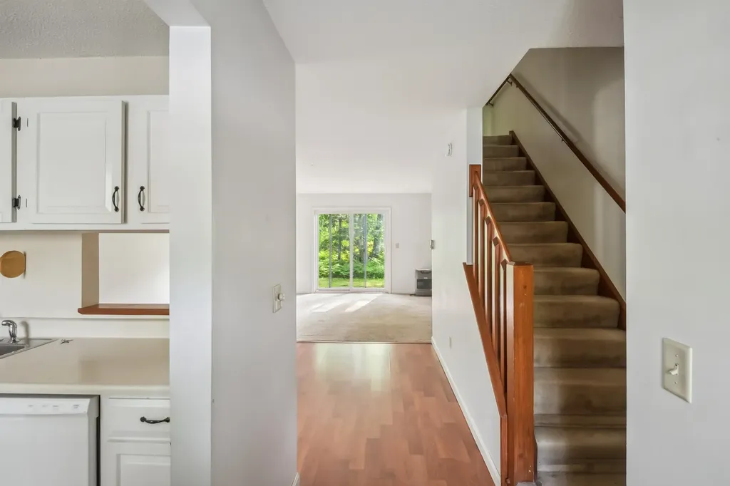 239 Twin Oaks Terrace South Burlington VT 05403