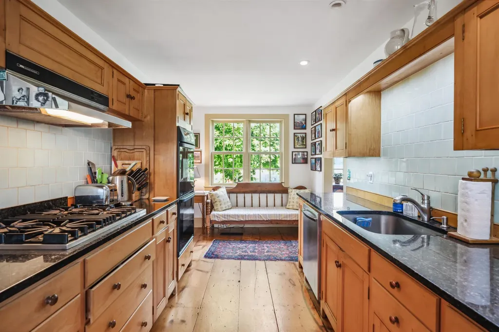 475 Elmendorf Road Shoreham VT 05770