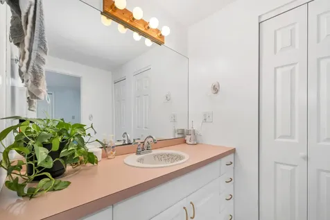 21 Joy Avenue Belmont NH 03220