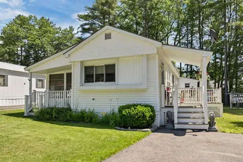 21 Joy Avenue Belmont NH 03220
