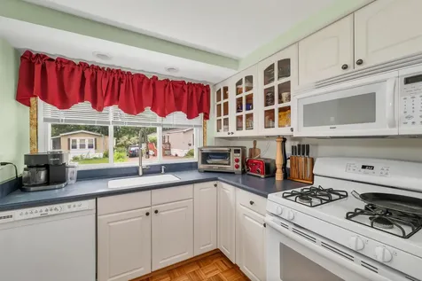 21 Joy Avenue Belmont NH 03220