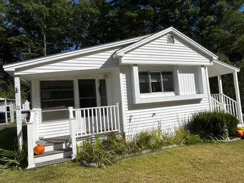 21 Joy Avenue Belmont NH 03220