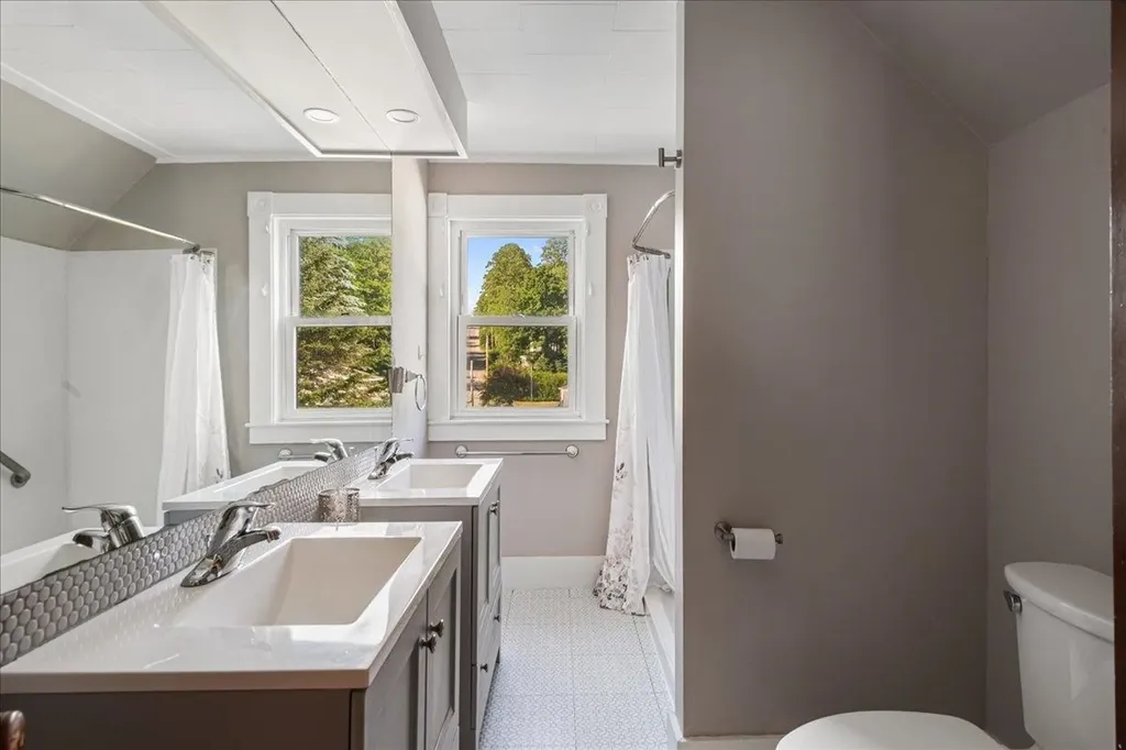 23 Beacon Street Barre City VT 05641