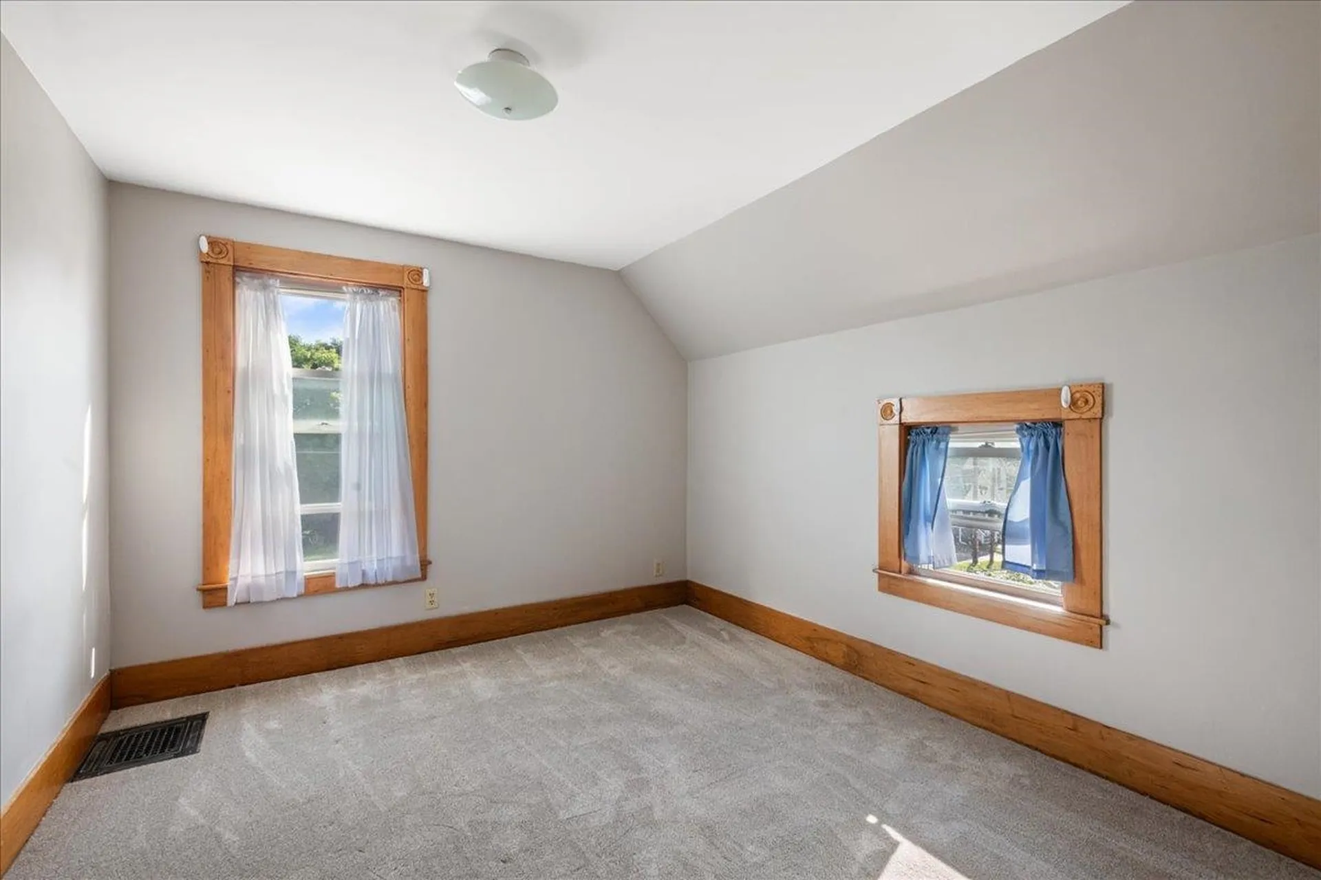 23 Beacon Street Barre City VT 05641