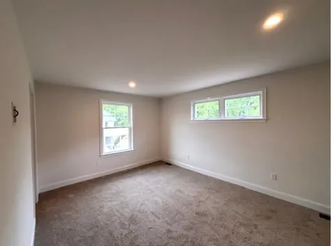 24 Edgewater Way Brentwood NH 03833