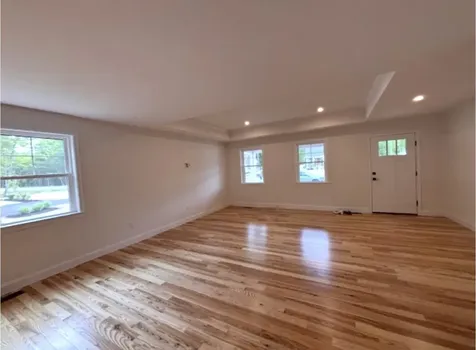 24 Edgewater Way Brentwood NH 03833