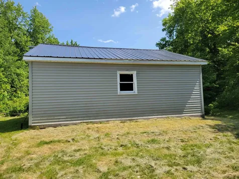 24 Braggs Bay Road Errol NH 03579