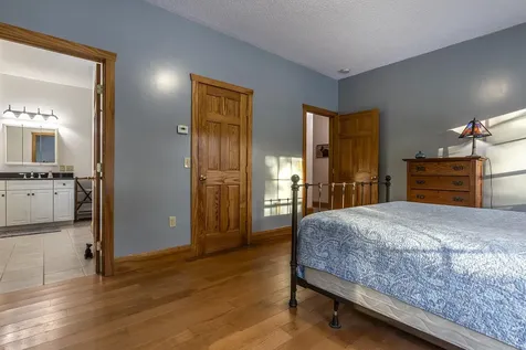 64 Gleason Farm Lane Jamaica VT 05343