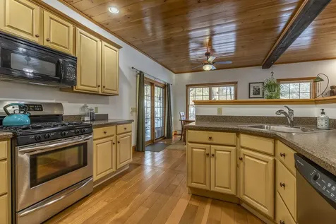 64 Gleason Farm Lane Jamaica VT 05343