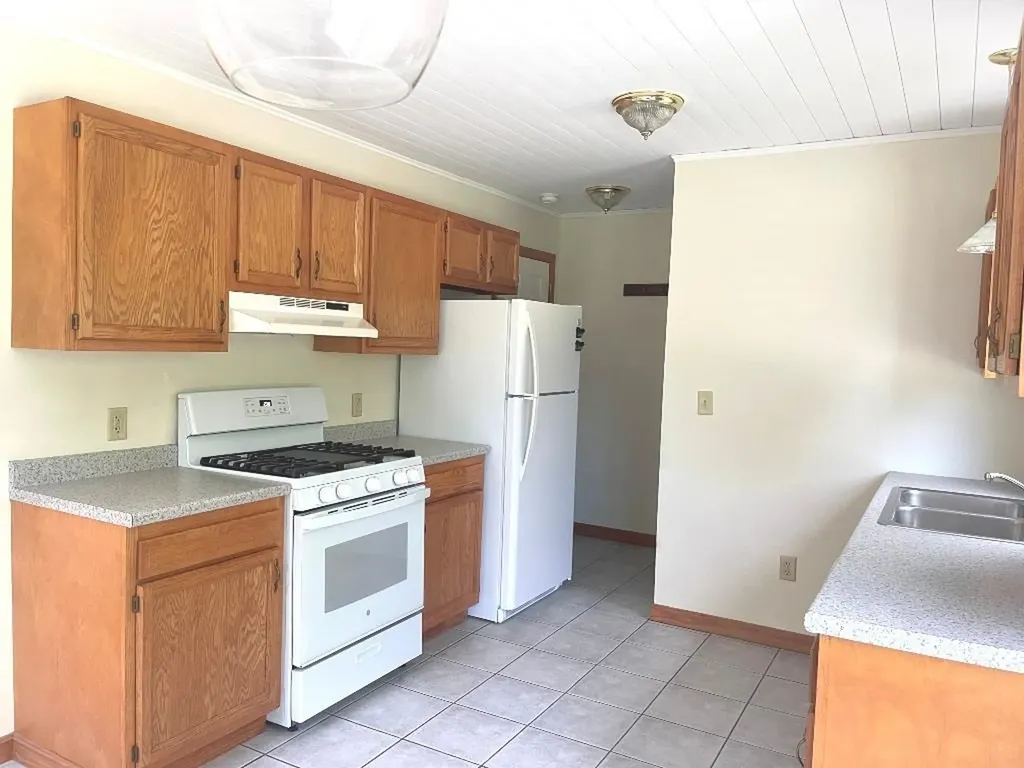 9 Crate Lane Canaan NH 03741