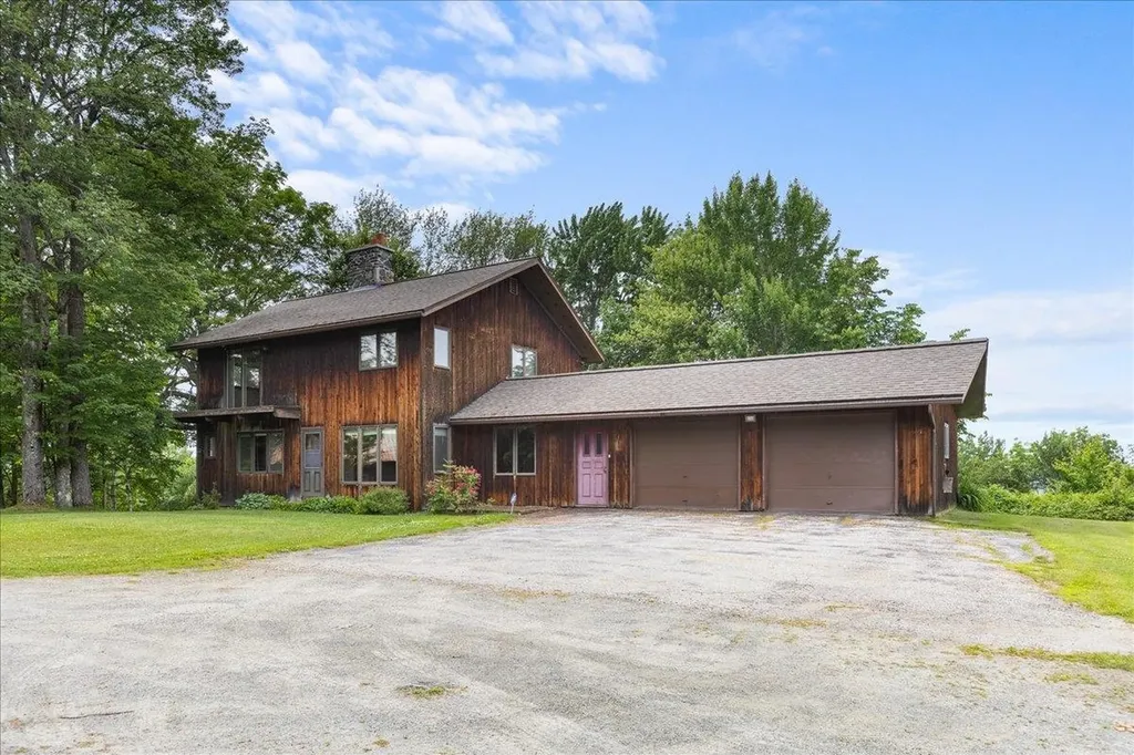 985 Slate Ledge Road Littleton NH 03561