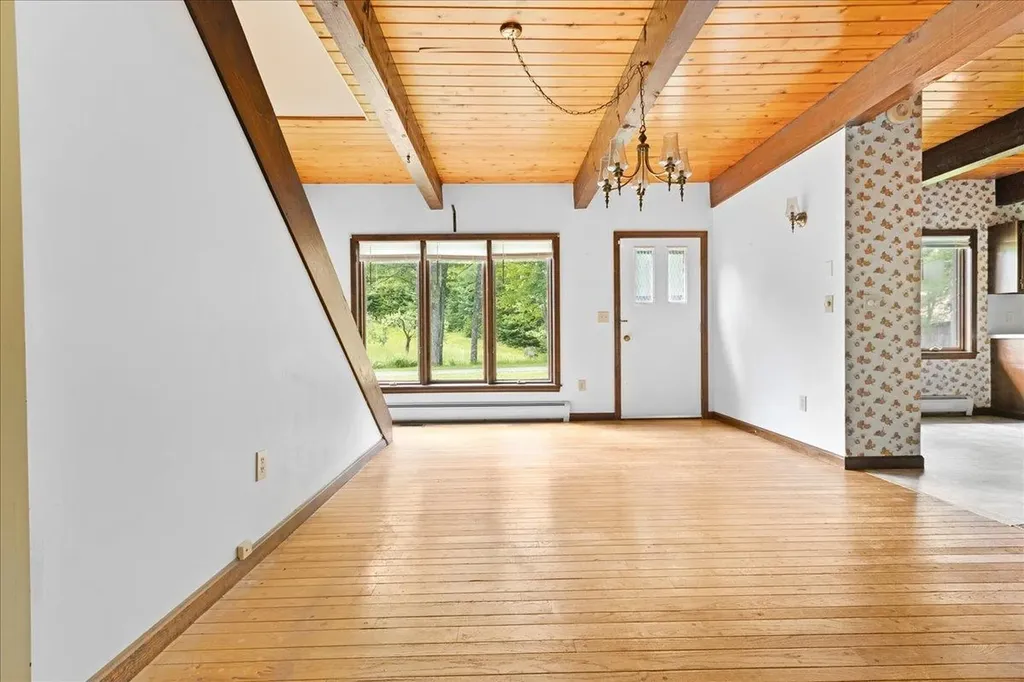 985 Slate Ledge Road Littleton NH 03561