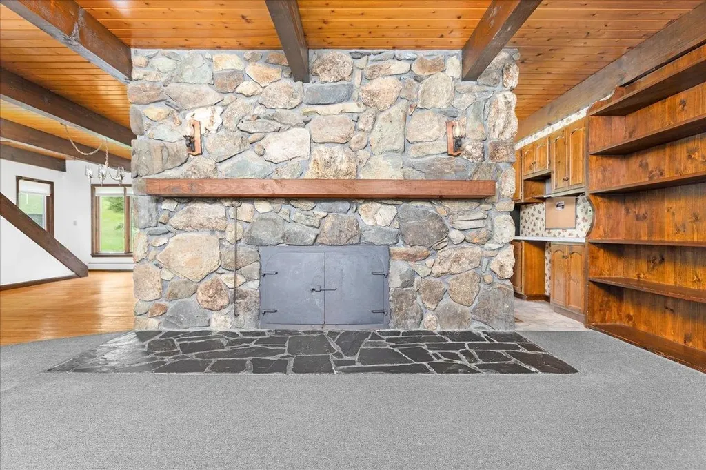 985 Slate Ledge Road Littleton NH 03561