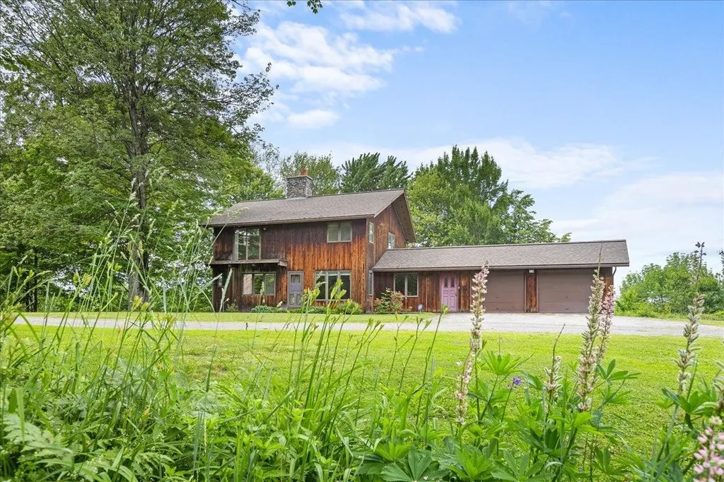 985 Slate Ledge Road Littleton NH 03561