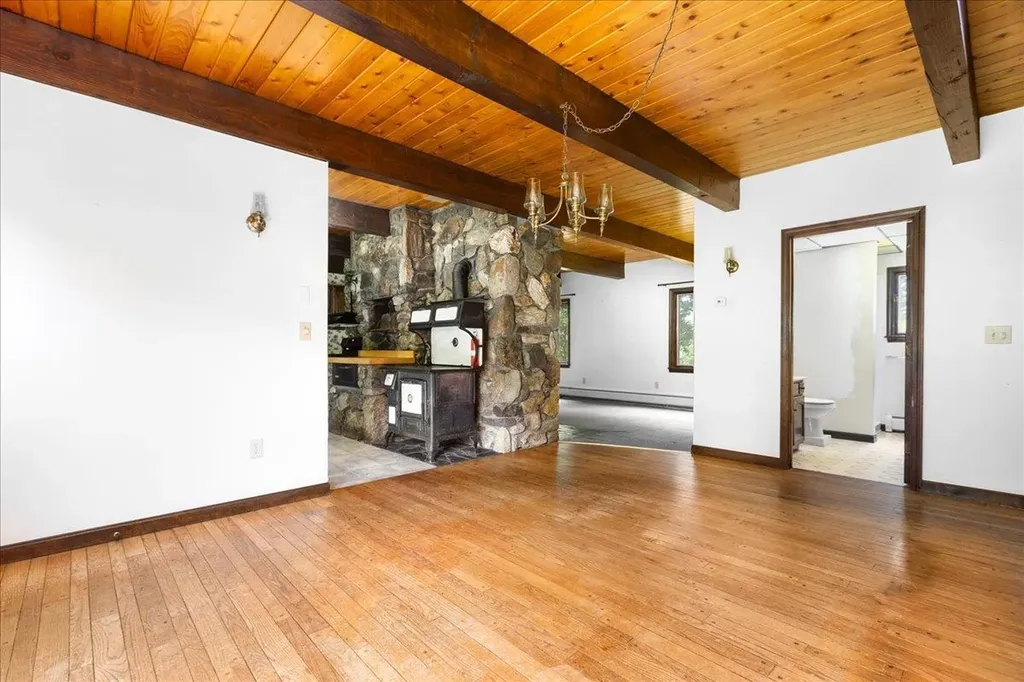 985 Slate Ledge Road Littleton NH 03561