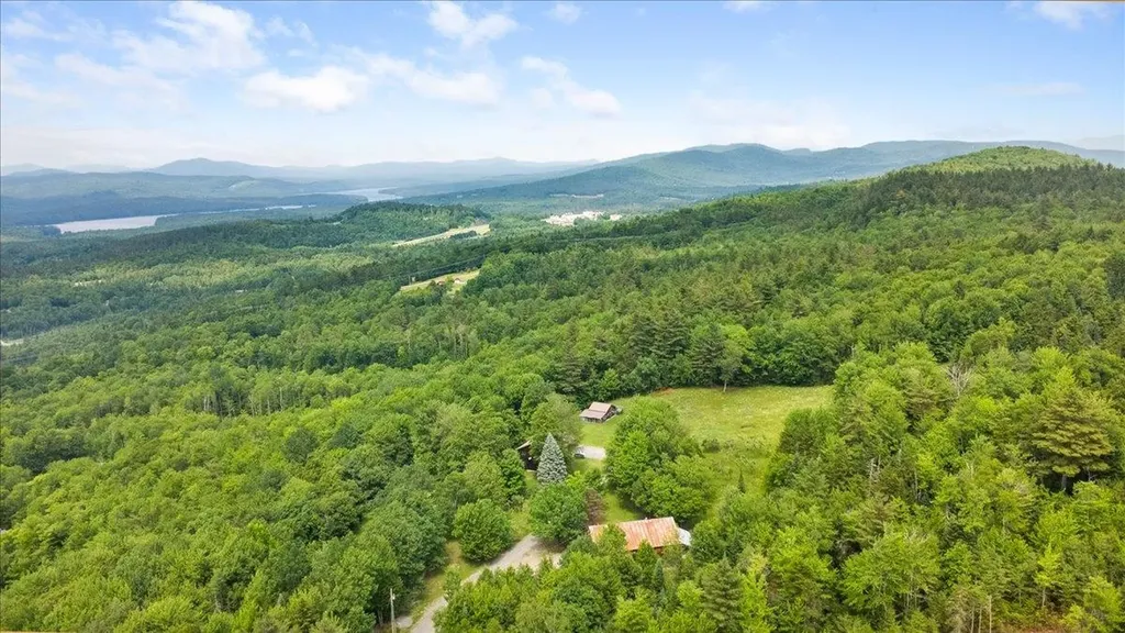 985 Slate Ledge Road Littleton NH 03561