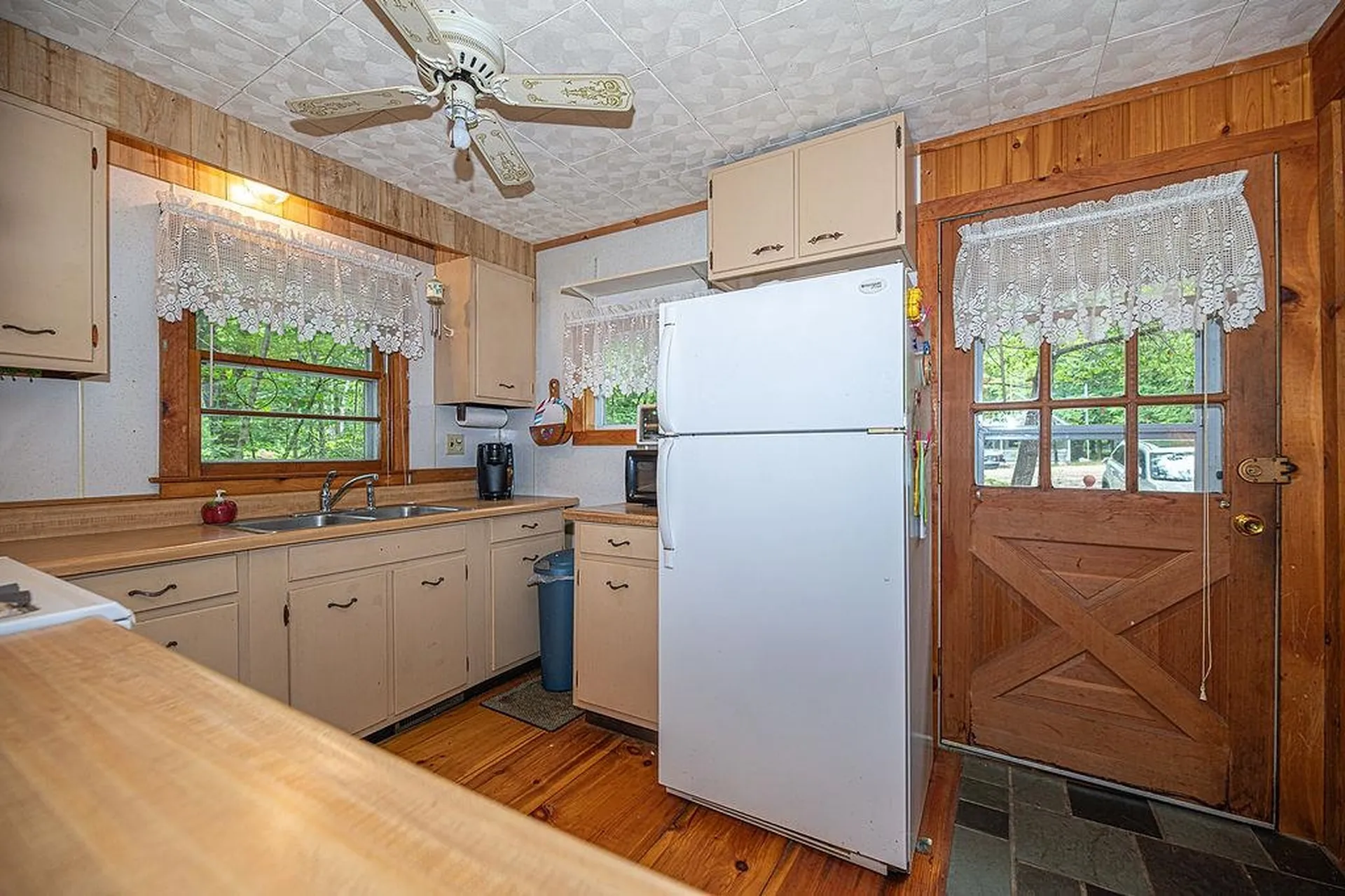 19 Boulder Pass Hillsborough NH 03244