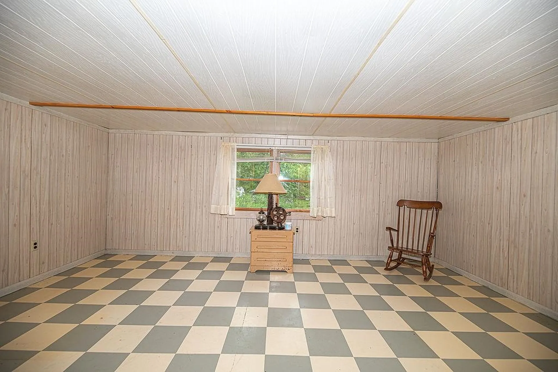 19 Boulder Pass Hillsborough NH 03244