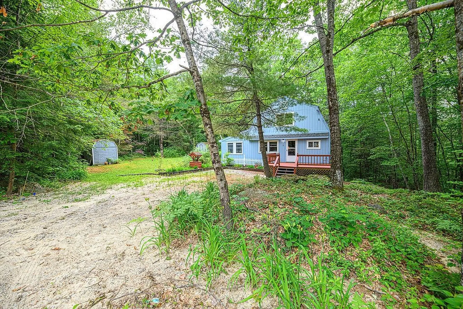 19 Boulder Pass Hillsborough NH 03244