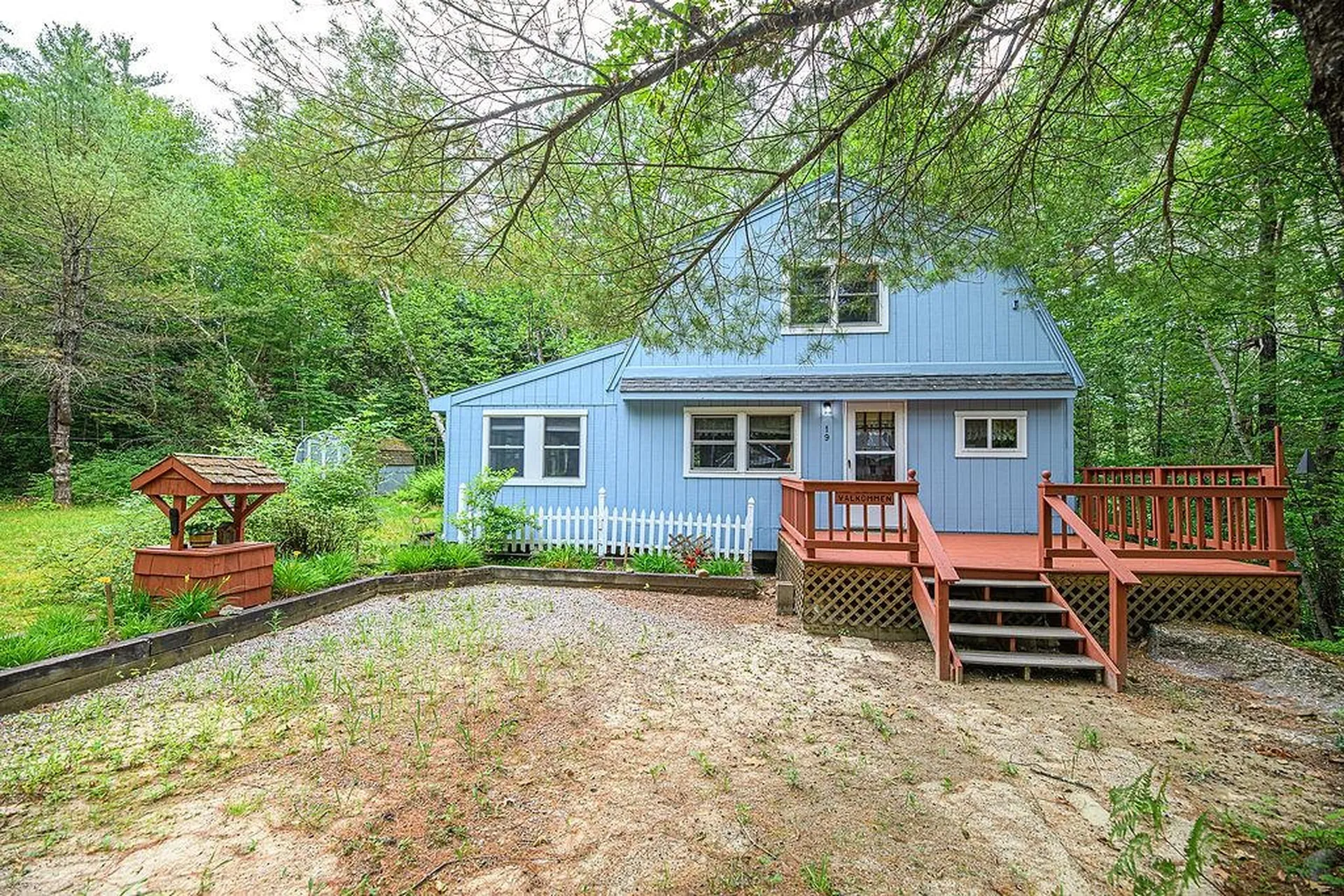 19 Boulder Pass Hillsborough NH 03244