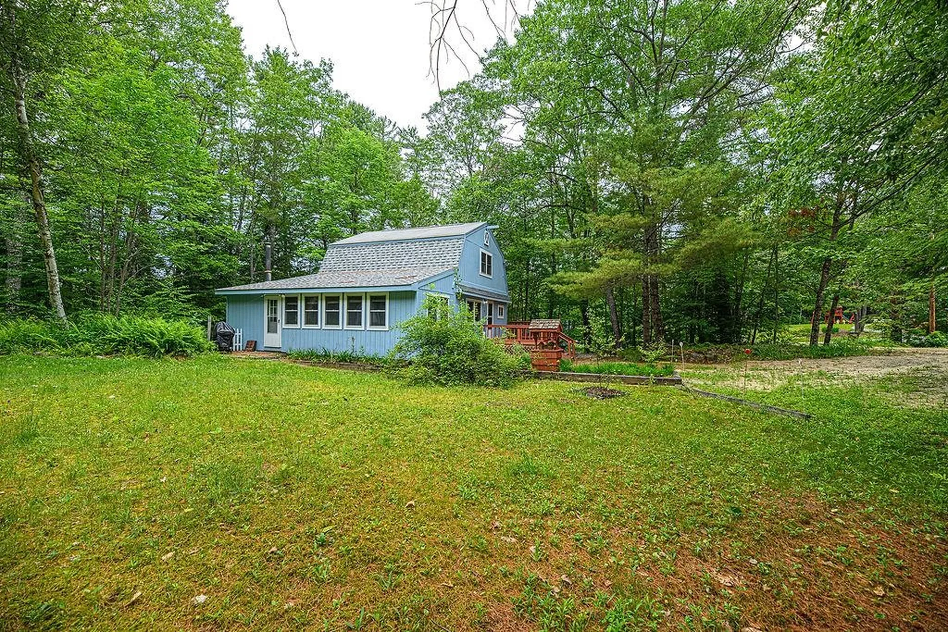 19 Boulder Pass Hillsborough NH 03244