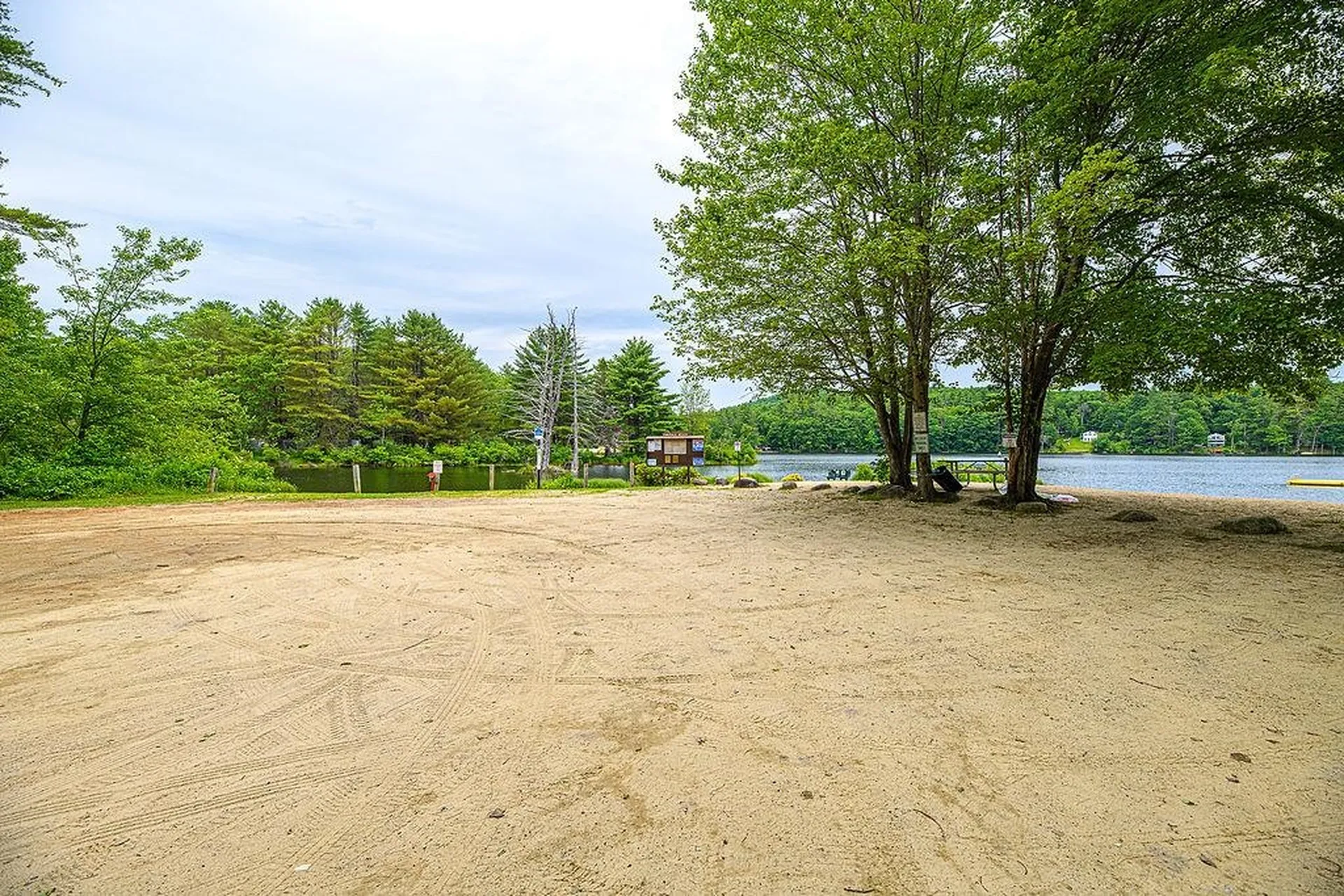 19 Boulder Pass Hillsborough NH 03244