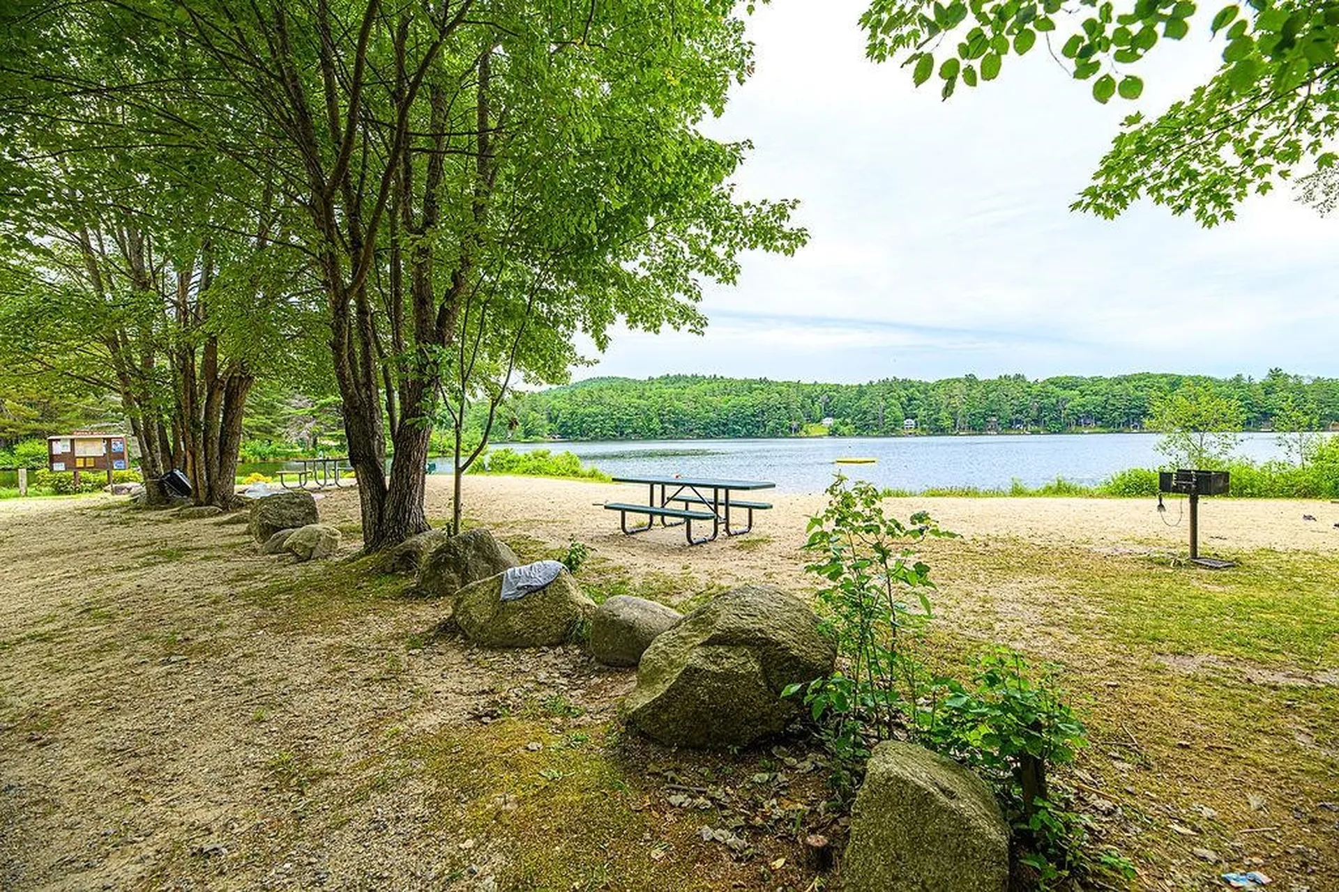 19 Boulder Pass Hillsborough NH 03244