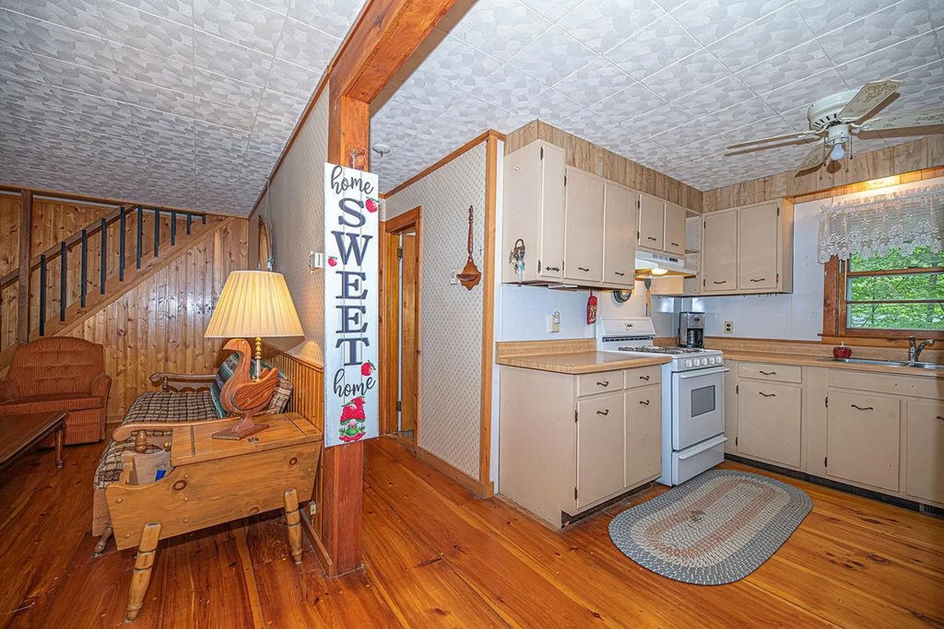 19 Boulder Pass Hillsborough NH 03244